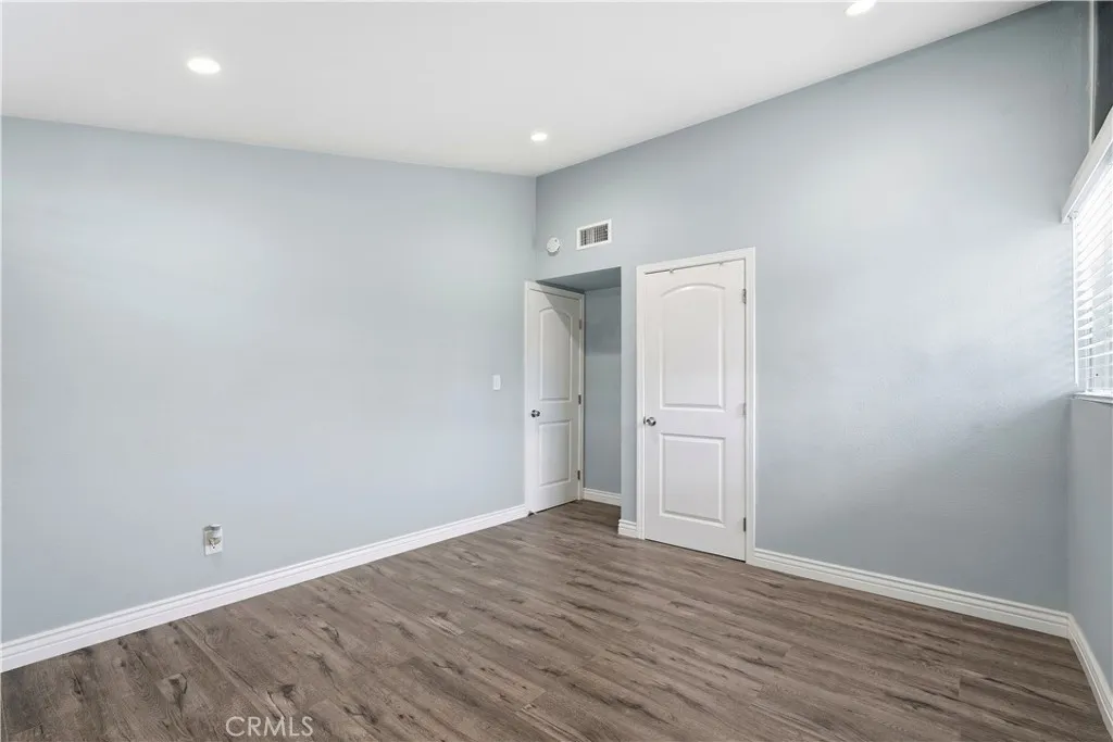 16456 Kingsbury, Granada Hills, California 91344 home-pic-23