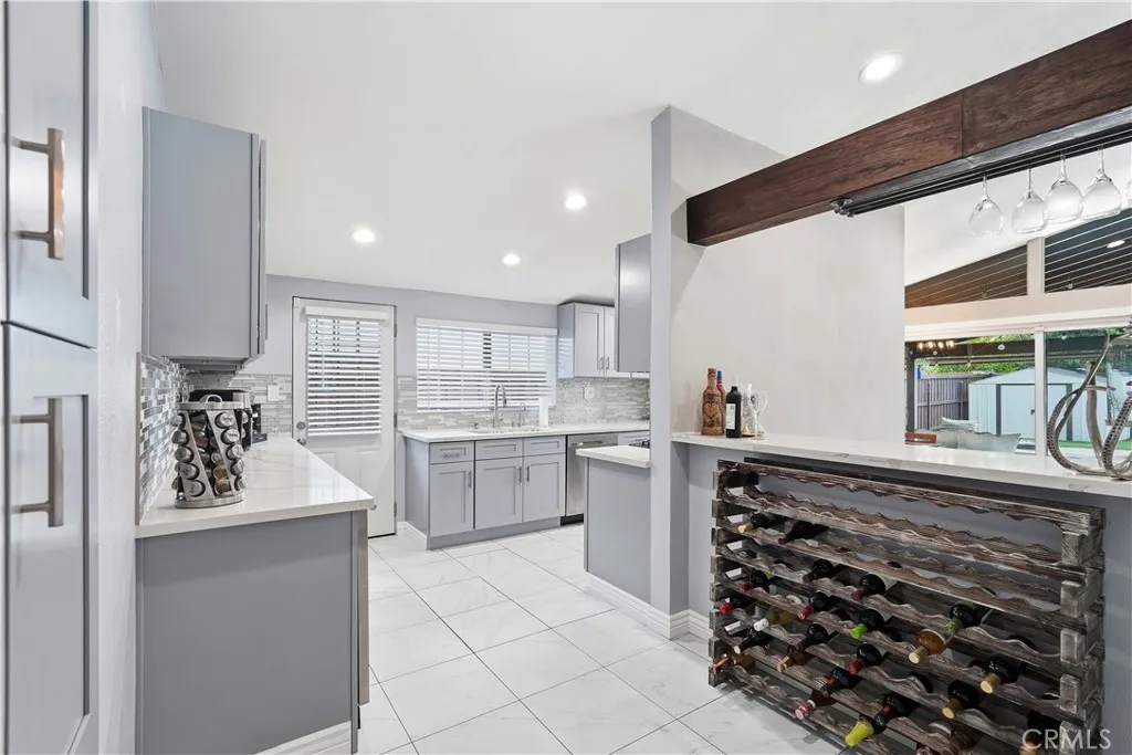 16456 Kingsbury, Granada Hills, California 91344 home-pic-10