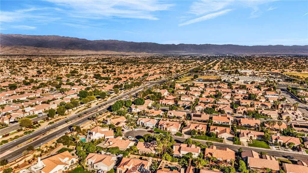 45065 Desert View Court, La Quinta, California 92253 home-pic-48