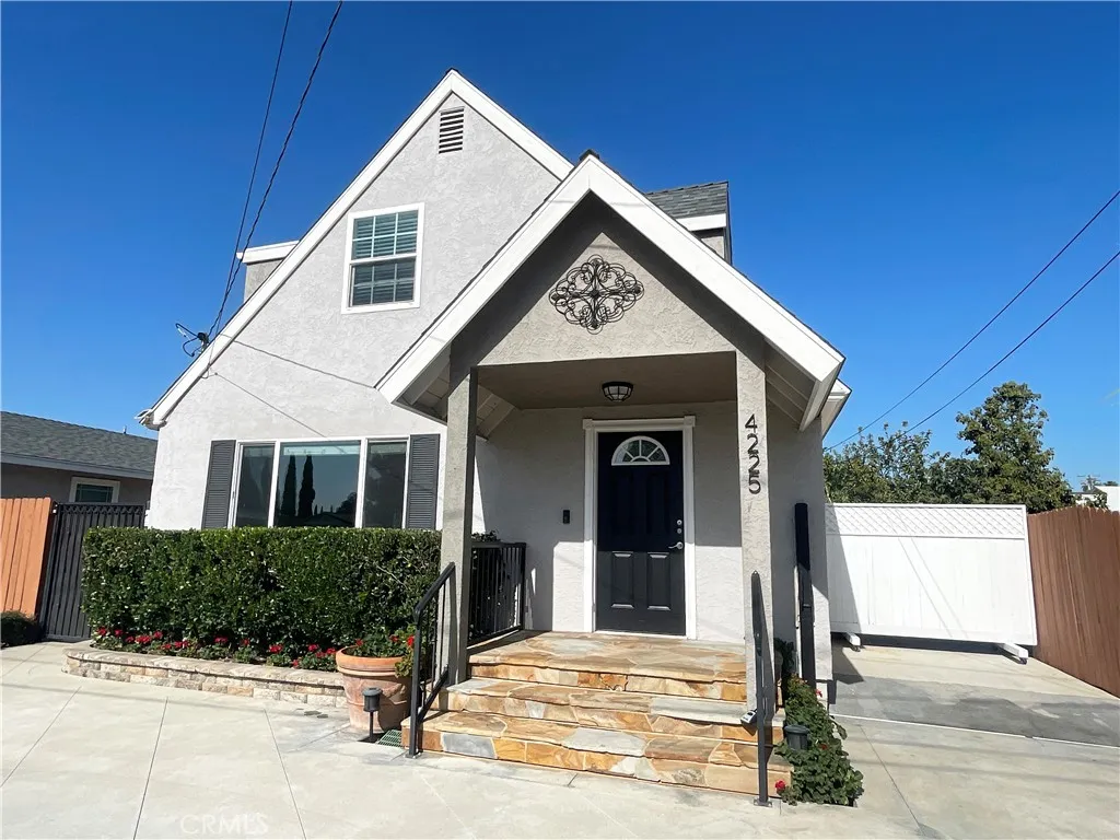 4225 E Court Avenue, Orange, California 92869 home-pic-1