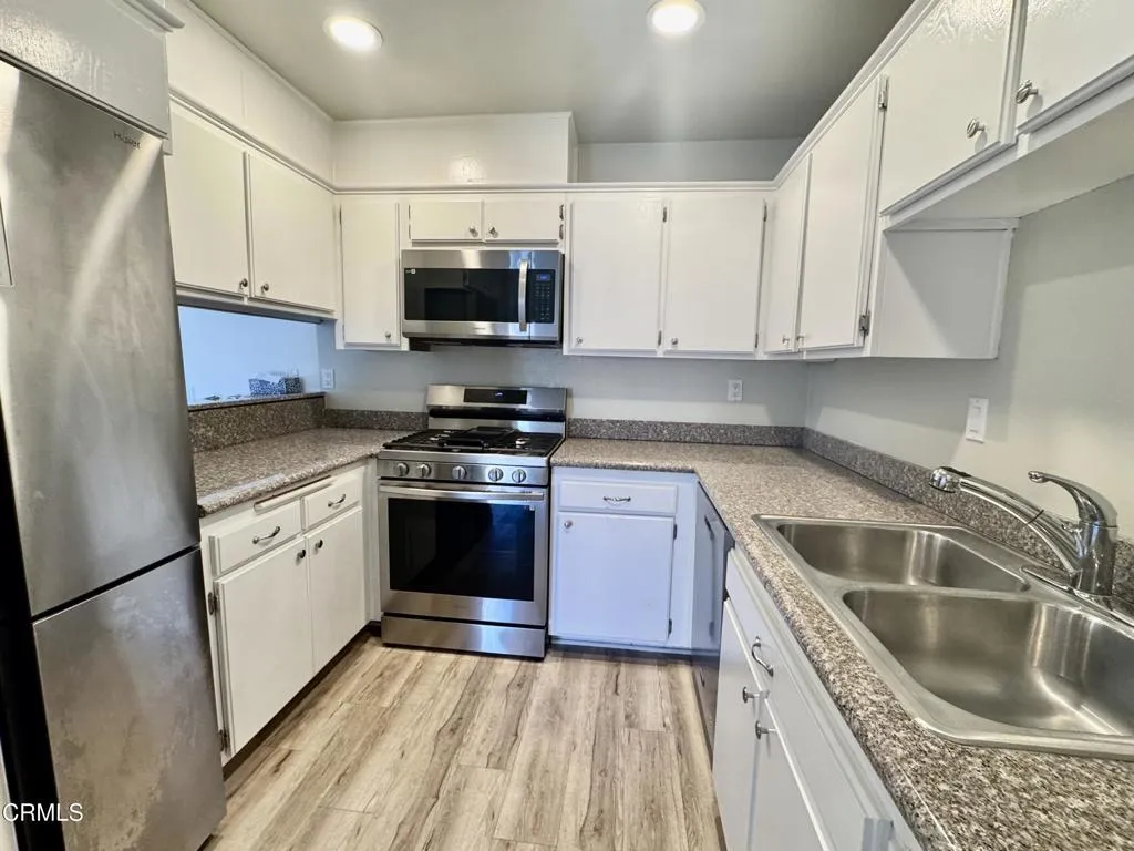 15218 Campus Park Drive B, Moorpark, California 93021 home-pic-9