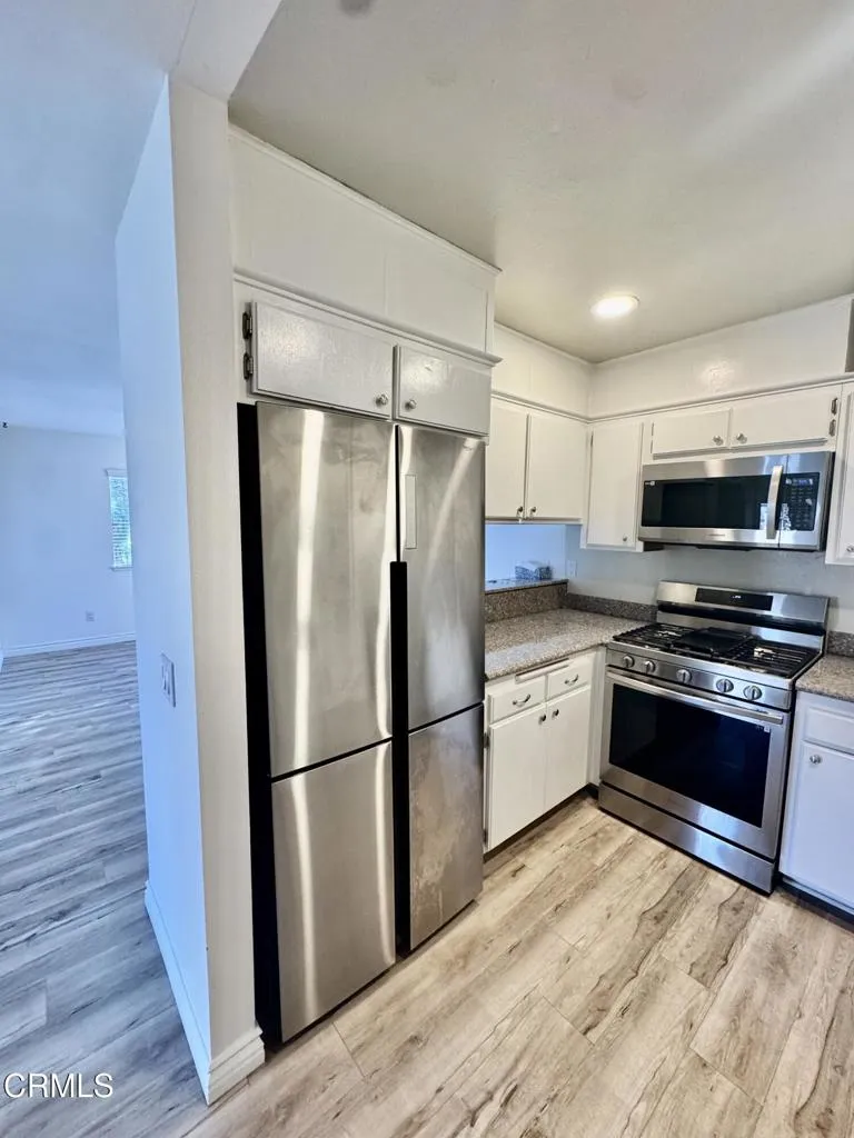 15218 Campus Park Drive B, Moorpark, California 93021 home-pic-10