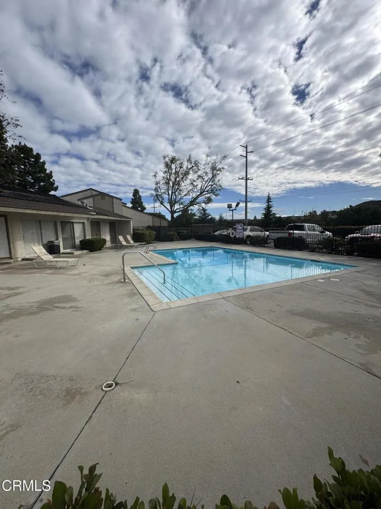 15218 Campus Park Drive B, Moorpark, California 93021 home-pic-31