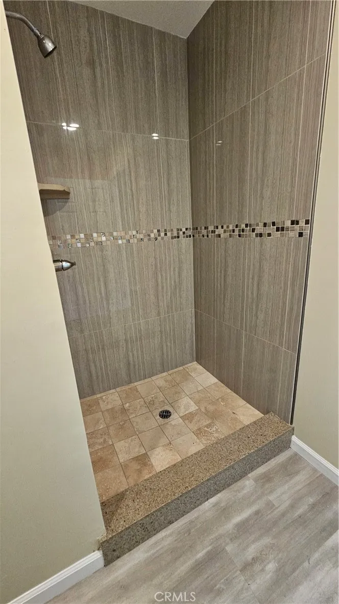 2921 W Florence, Los Angeles, California 90043 home-pic-8