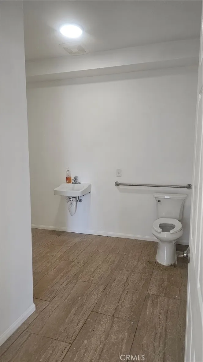 2921 W Florence, Los Angeles, California 90043 home-pic-23