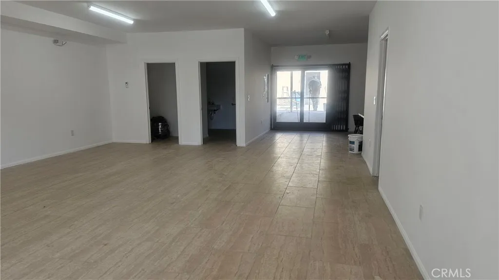 2921 W Florence, Los Angeles, California 90043 home-pic-21