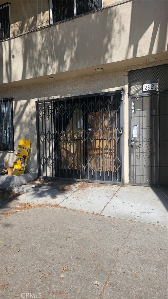 2921 W Florence, Los Angeles, California 90043 home-pic-1