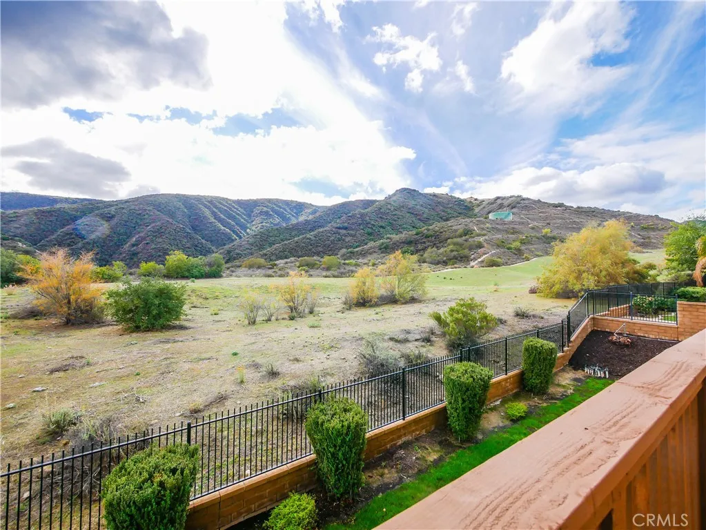 7725 Lady Banks, Corona, California 92883 home-pic-26