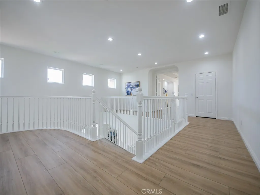 7725 Lady Banks, Corona, California 92883 home-pic-13