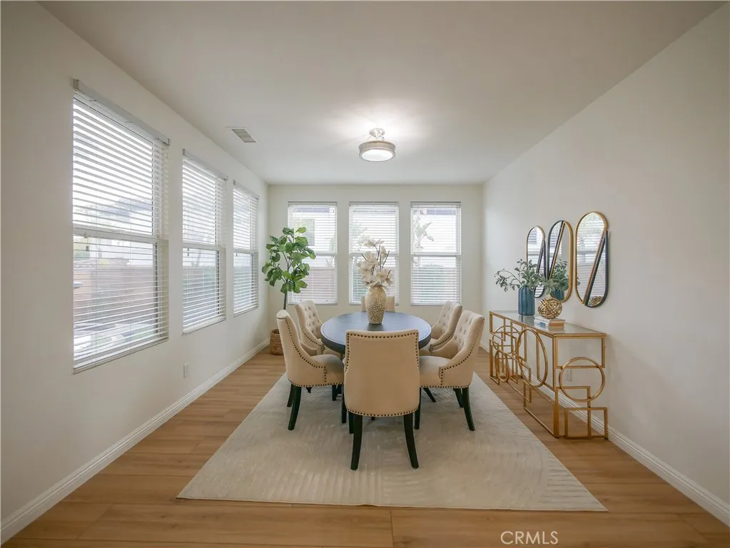 7725 Lady Banks, Corona, California 92883 home-pic-11