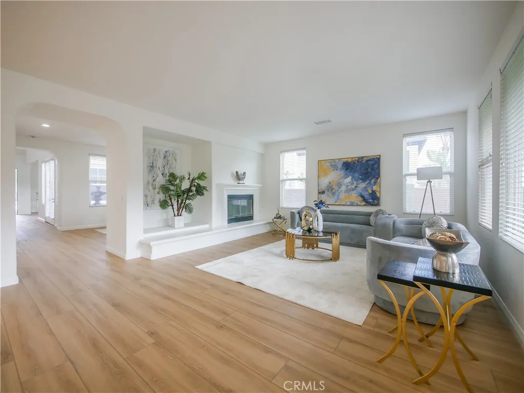 7725 Lady Banks, Corona, California 92883 home-pic-6