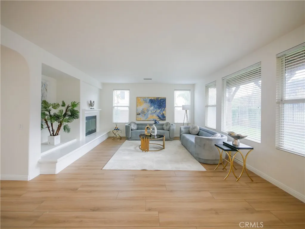 7725 Lady Banks, Corona, California 92883 home-pic-10