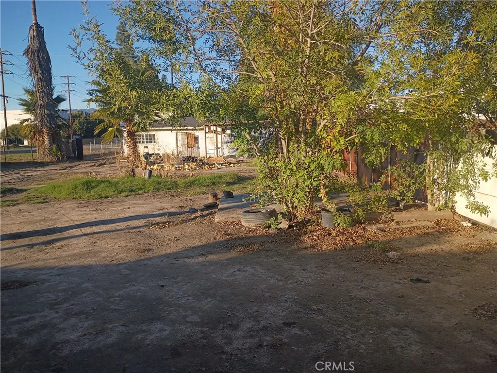 23983 E Central, San Bernardino, California 92408 home-pic-21