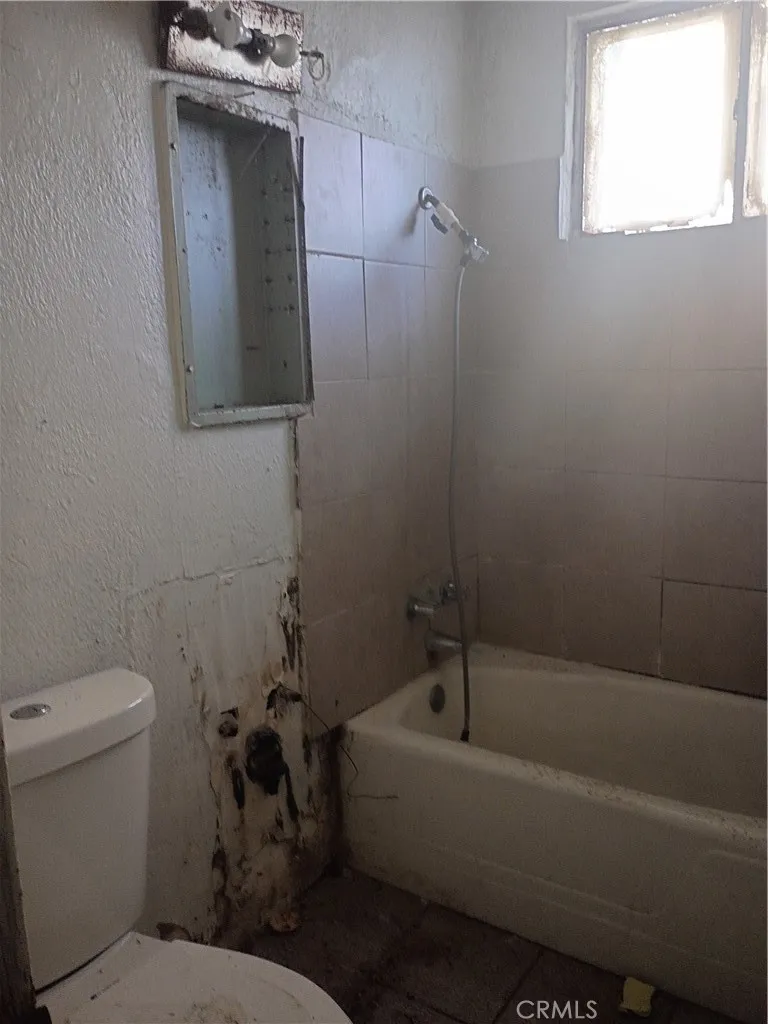 23983 E Central, San Bernardino, California 92408 home-pic-3
