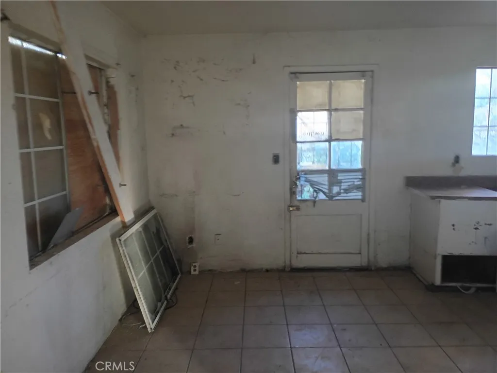 23983 E Central, San Bernardino, California 92408 home-pic-14
