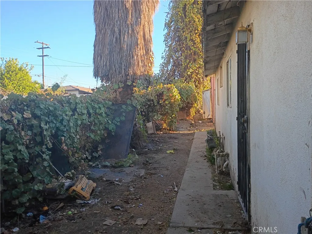 23983 E Central, San Bernardino, California 92408 home-pic-25