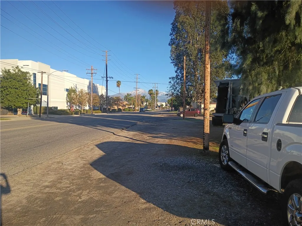 23983 E Central, San Bernardino, California 92408 home-pic-28