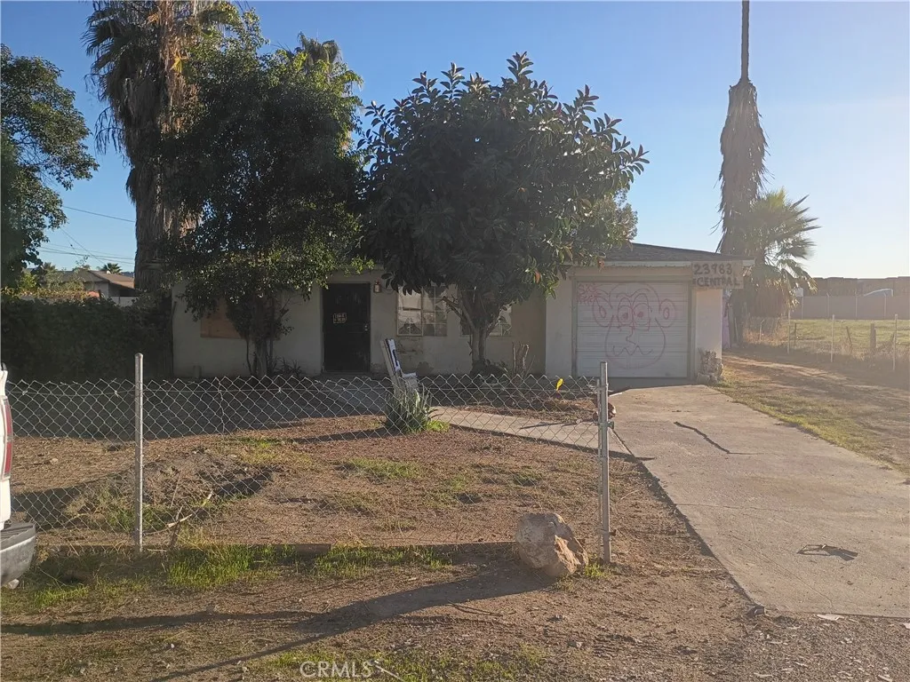 23983 E Central, San Bernardino, California 92408 home-pic-0