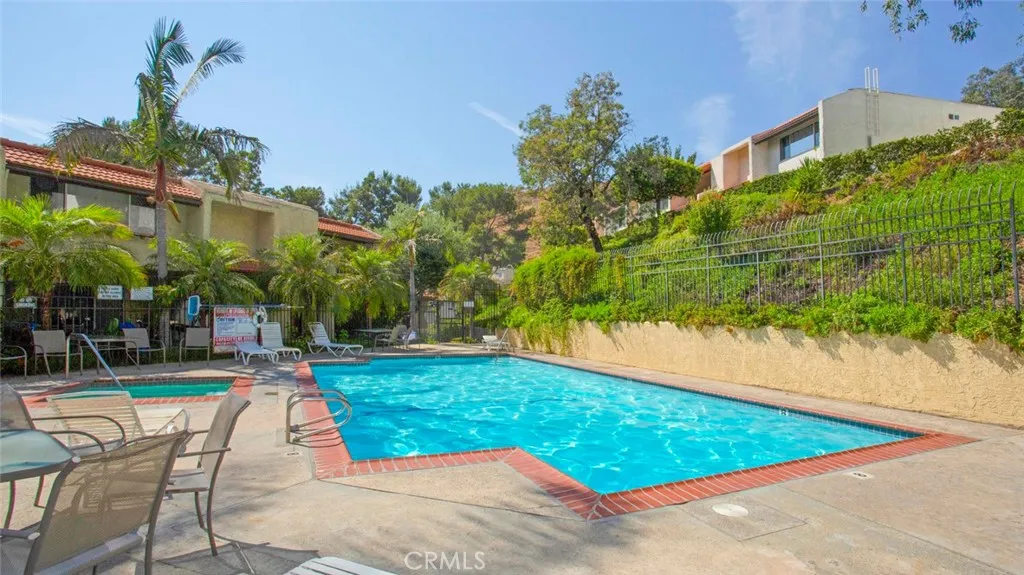 7901 Via Stefano, Burbank, California 91504 home-pic-52
