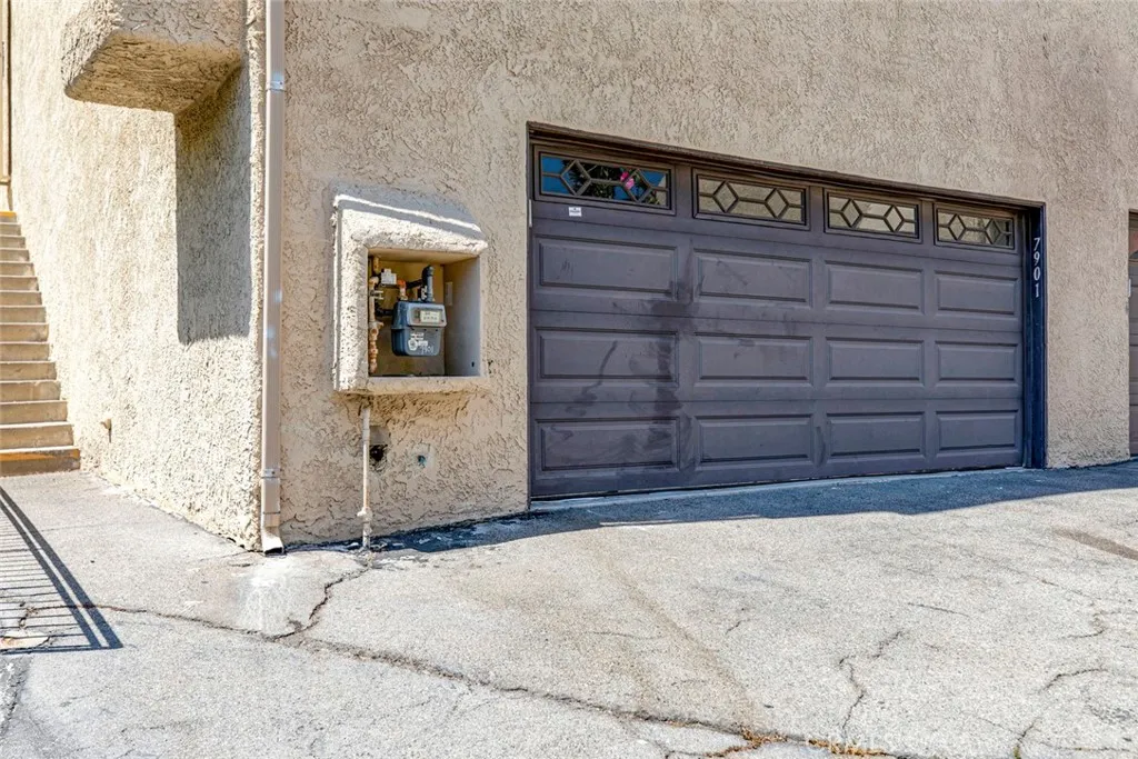 7901 Via Stefano, Burbank, California 91504 home-pic-3