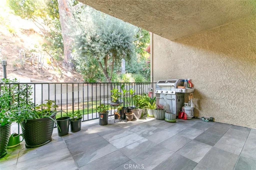 7901 Via Stefano, Burbank, California 91504 home-pic-37