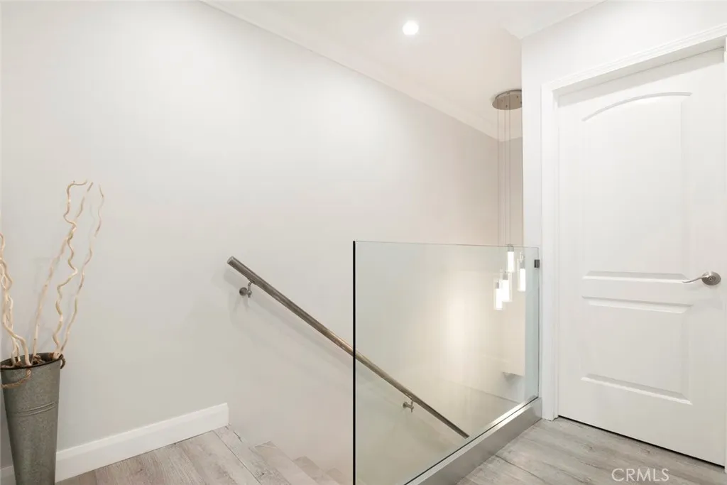 7901 Via Stefano, Burbank, California 91504 home-pic-25
