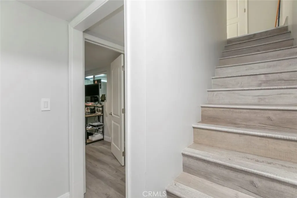 7901 Via Stefano, Burbank, California 91504 home-pic-17