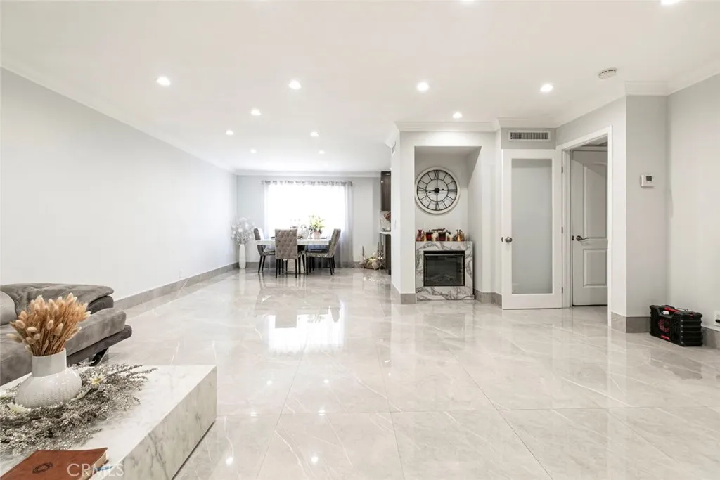 7901 Via Stefano, Burbank, California 91504 home-pic-7