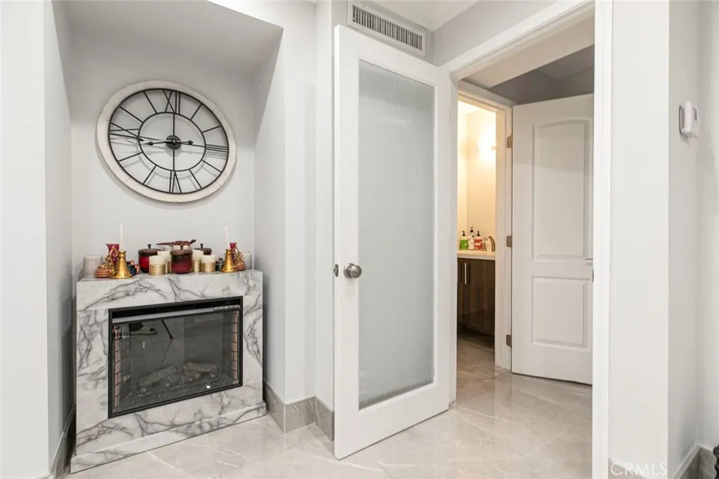 7901 Via Stefano, Burbank, California 91504 home-pic-14