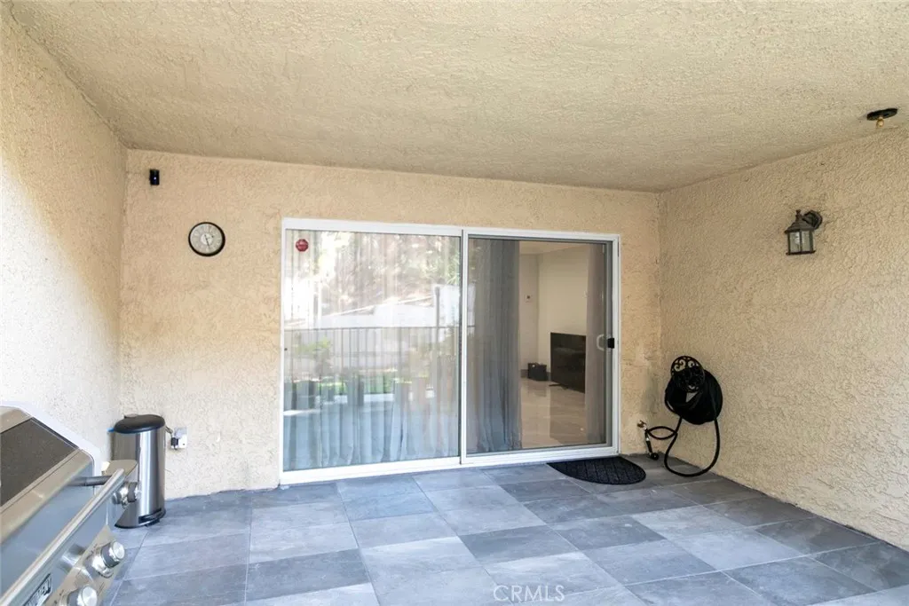 7901 Via Stefano, Burbank, California 91504 home-pic-38