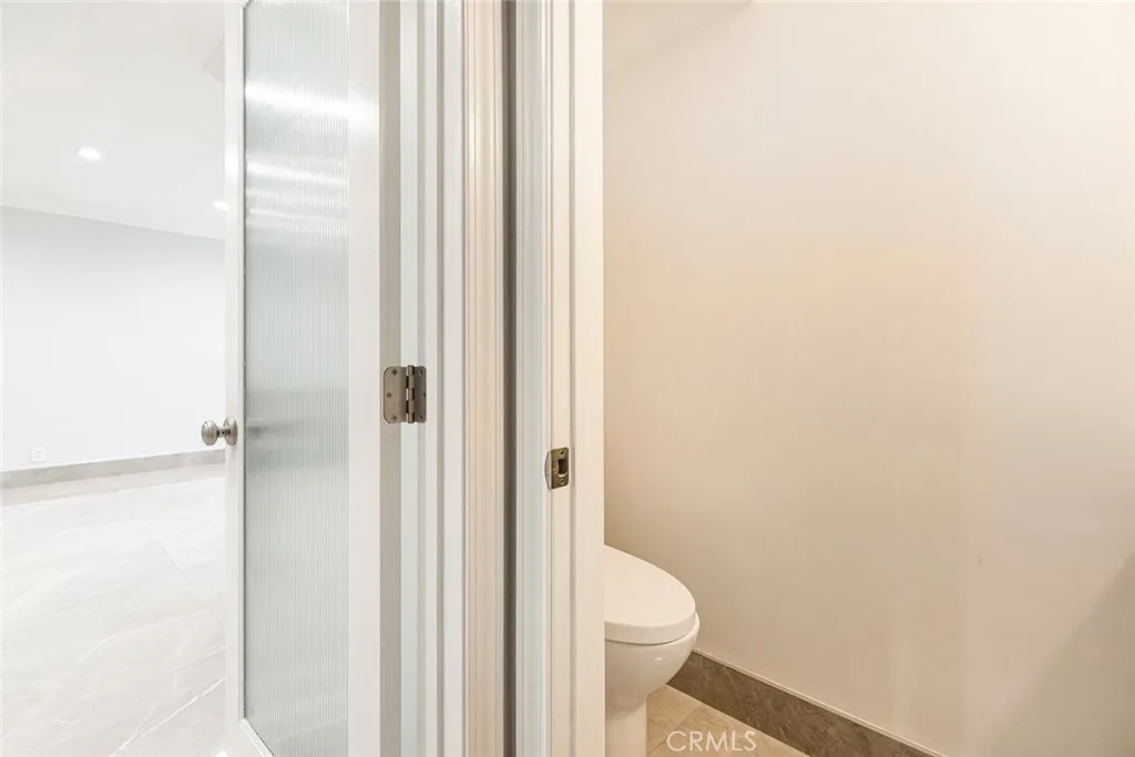 7901 Via Stefano, Burbank, California 91504 home-pic-16