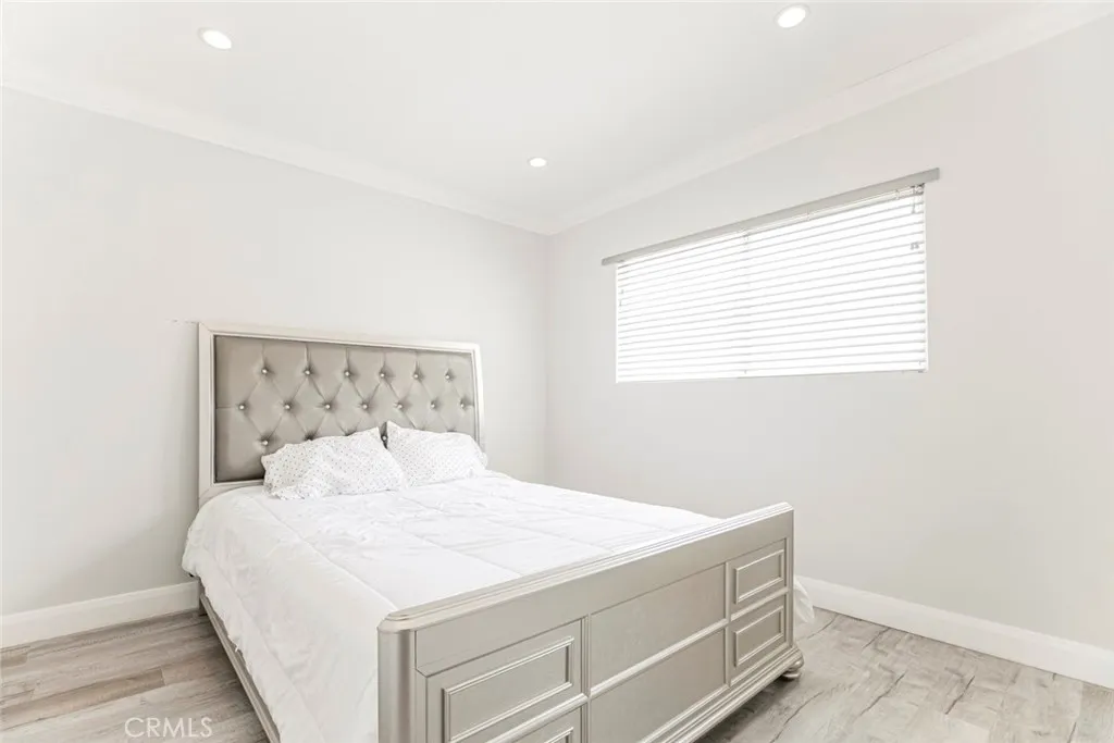 7901 Via Stefano, Burbank, California 91504 home-pic-31