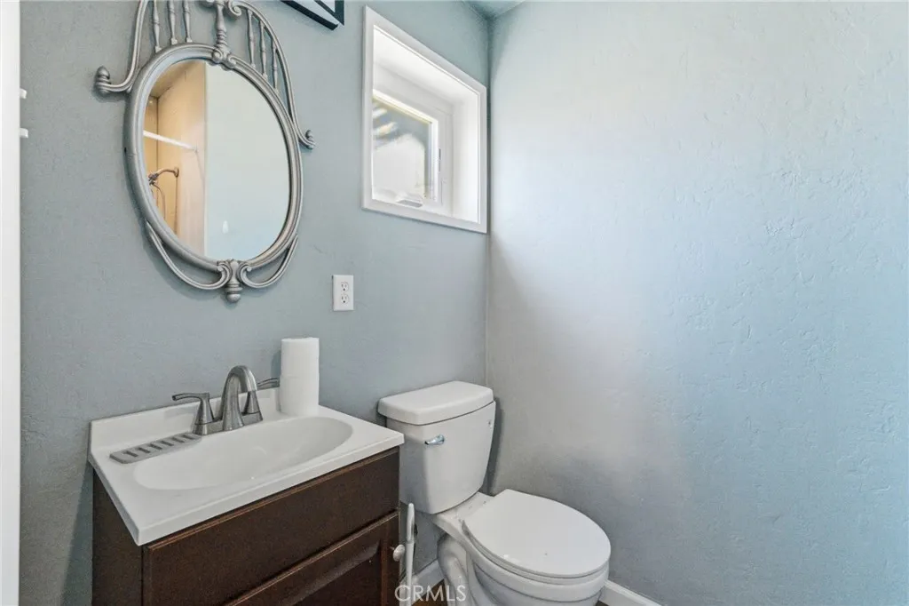 424 W Yale Avenue, Coalinga, California 93210 home-pic-7