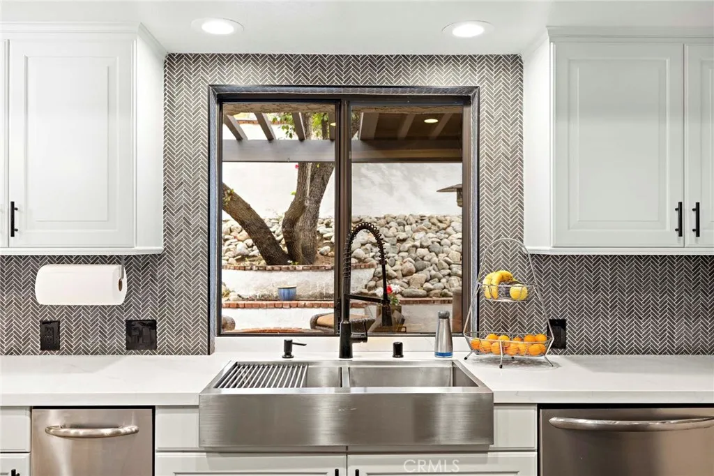 4744 Live Oak Canyon, La Verne, California 91750 home-pic-16