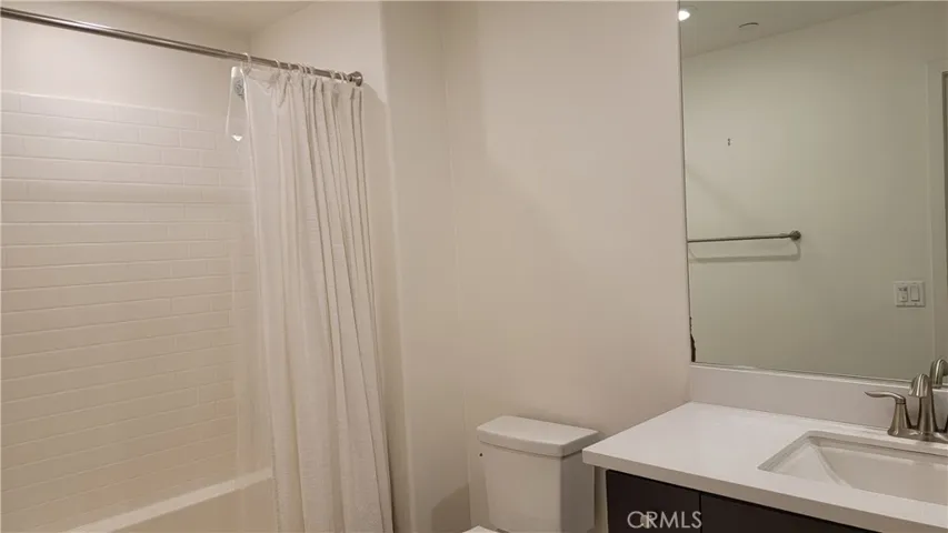 112 Acamar, Irvine, California 92618