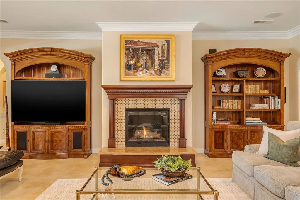 15929 Mandalay Road, Santa Clarita, California 91387 home-pic-33