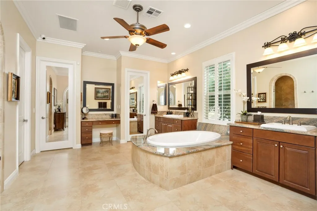 15929 Mandalay Road, Santa Clarita, California 91387 home-pic-46
