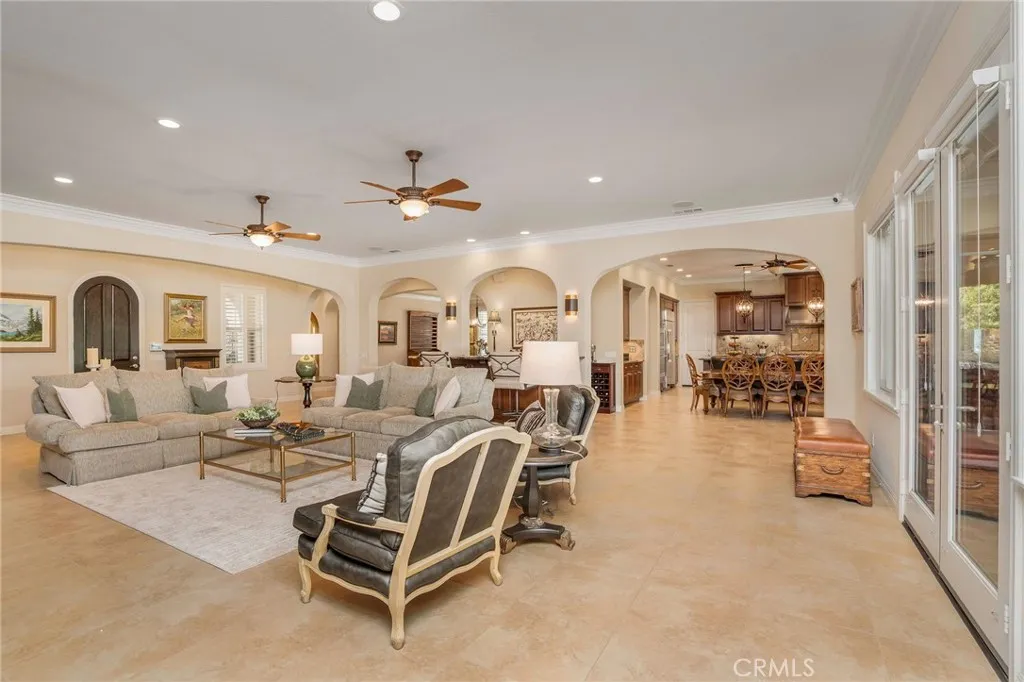 15929 Mandalay Road, Santa Clarita, California 91387 home-pic-35