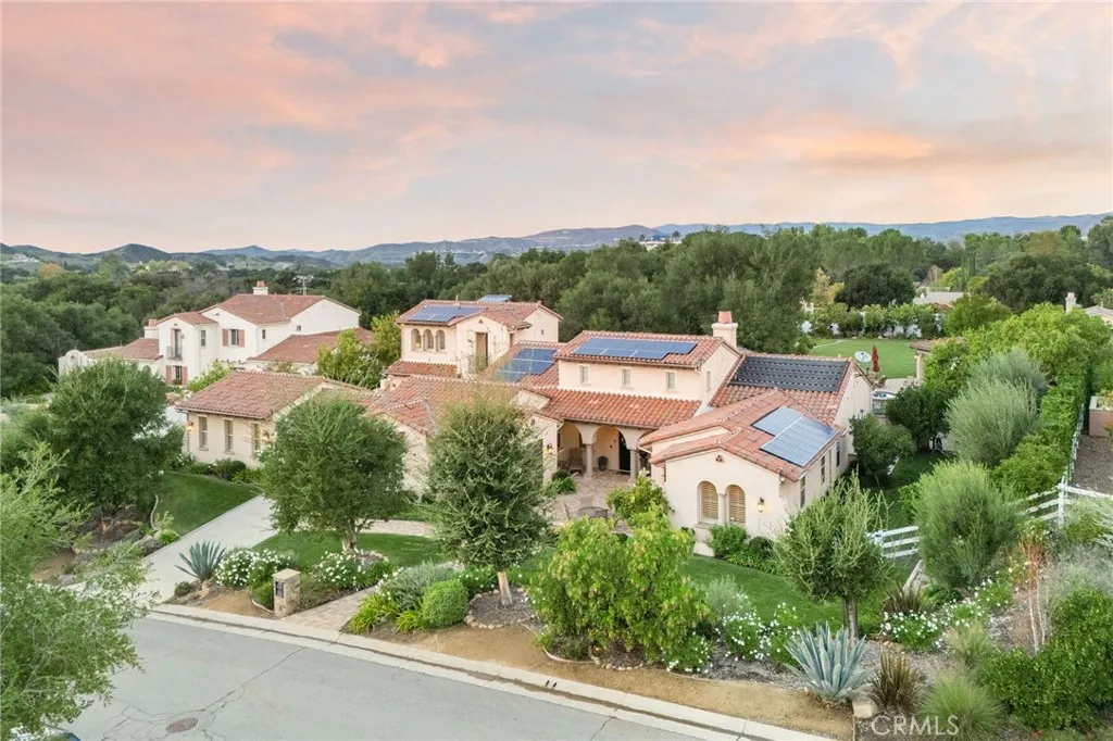 15929 Mandalay Road, Santa Clarita, California 91387 home-pic-9