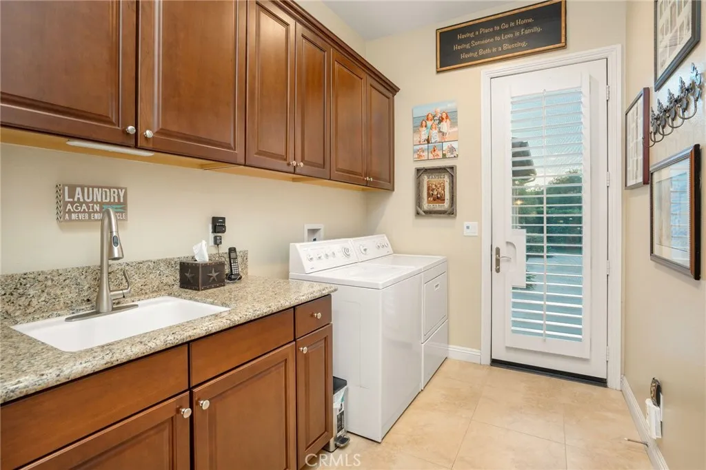 15929 Mandalay Road, Santa Clarita, California 91387 home-pic-54