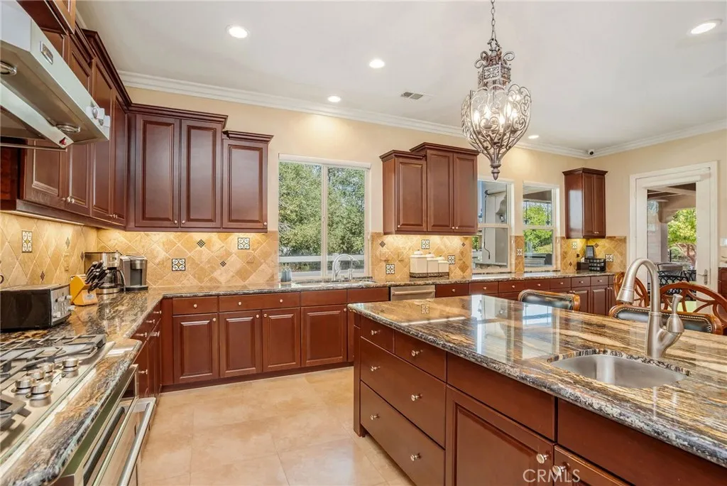 15929 Mandalay Road, Santa Clarita, California 91387 home-pic-40