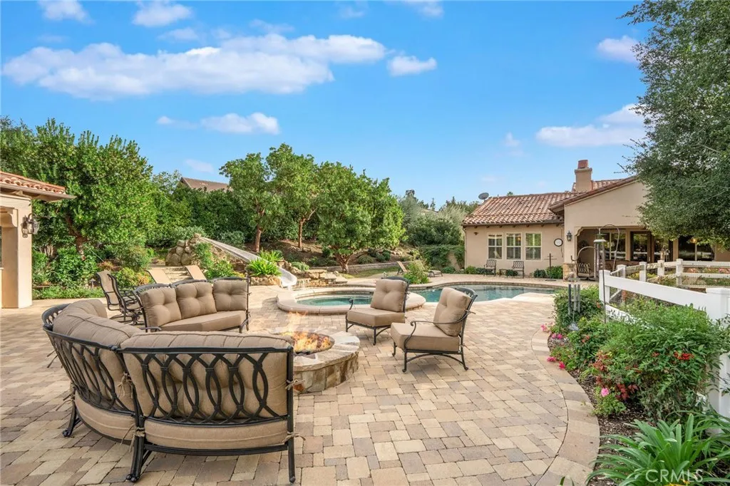 15929 Mandalay Road, Santa Clarita, California 91387 home-pic-16