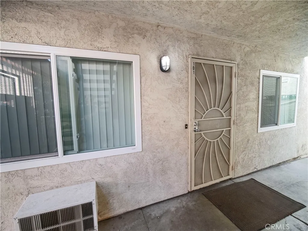 6130 Orange, Long Beach, California 90805 home-pic-18