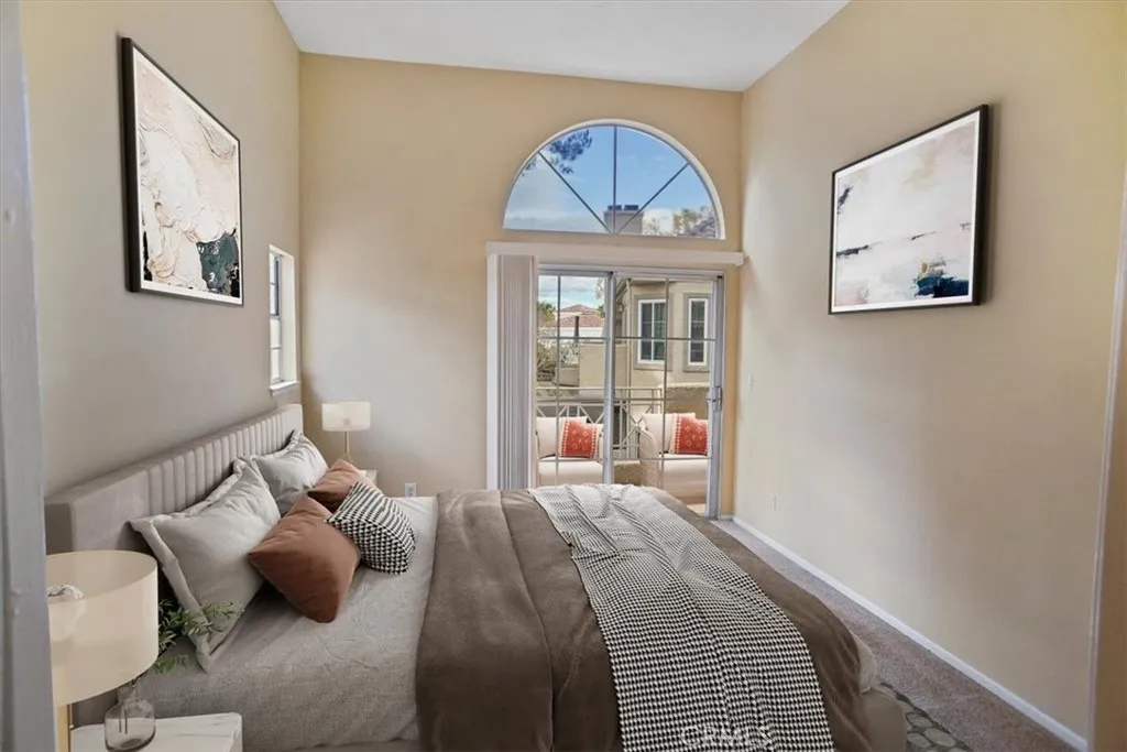 23933 Del Monte Drive 24, Valencia, California 91355 home-pic-12