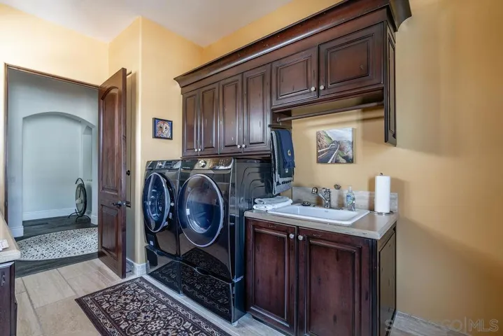 604 Camino De Orchidia, Encinitas, California 92024