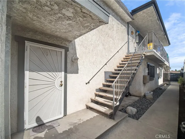 6552 Orange, Long Beach, California 90805