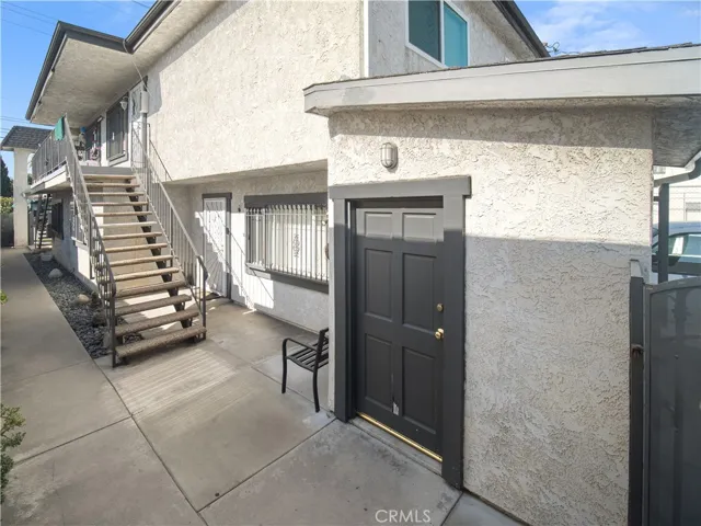 6552 Orange, Long Beach, California 90805