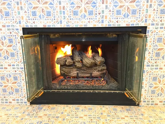 -Gas Fireplace