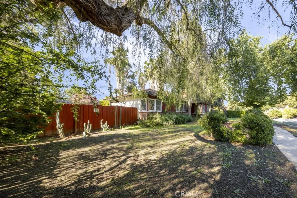 7719 Yolanda Avenue, Reseda, California 91335 home-pic-7