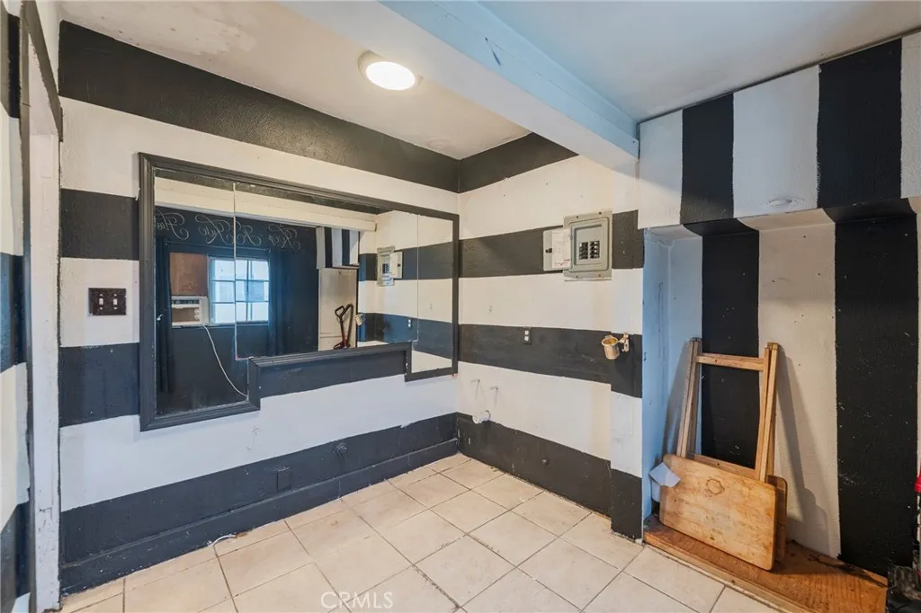 1649 W 56th Street, Los Angeles, California 90062 home-pic-7